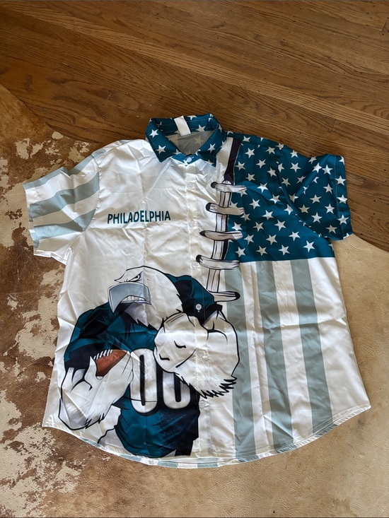 Other - Philadelphia Eagle Graphic Short-Sleeve Shirt - Teal & White